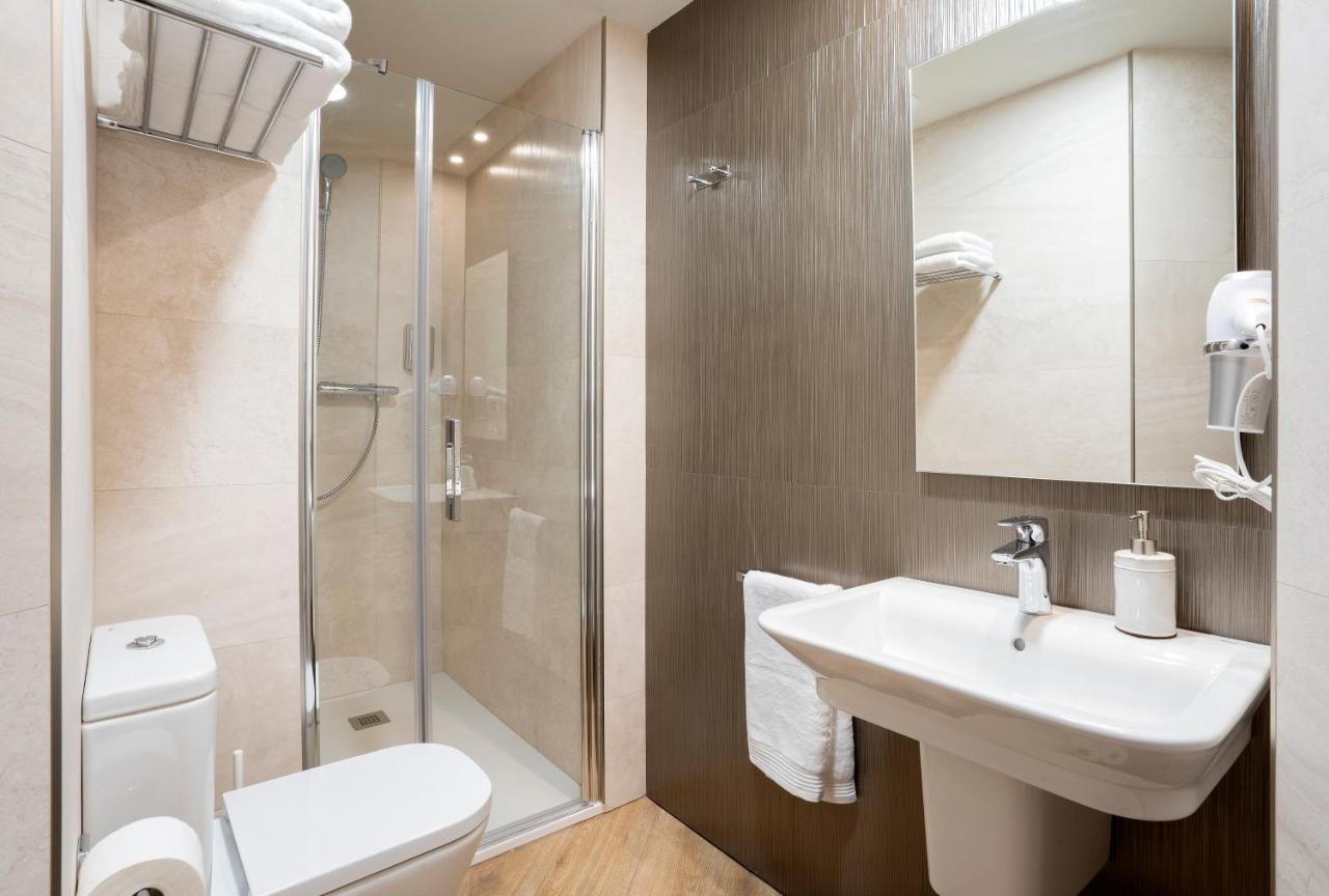 De La Guardia Suite 2 Oviedo Exteriör bild